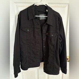 Levi’s black jean jacket size 2x (women’s)